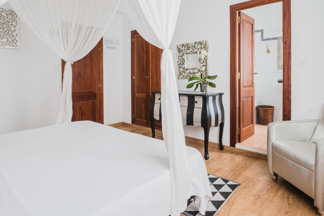 Buenavista & Suites Santa Eularia des Riu Zewnętrze zdjęcie